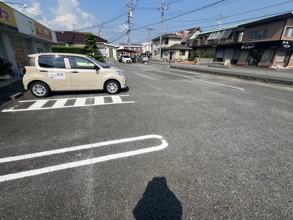 広い敷地で駐車も便利です